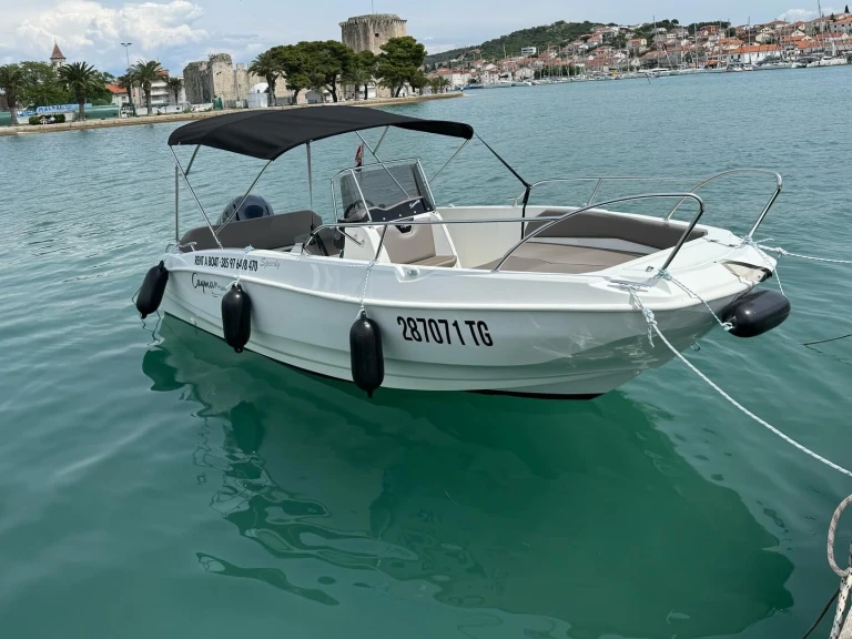 Alquiler Trogir - speedy Cayman 585 en SamBoat