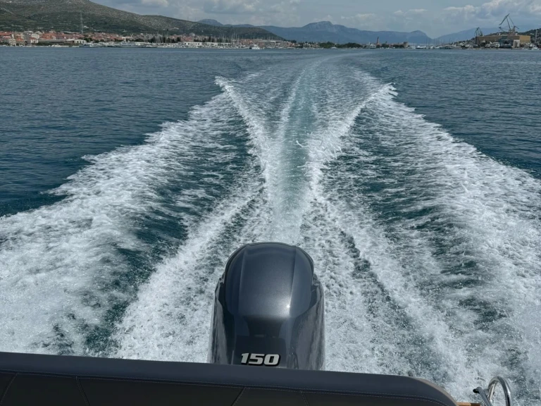 Alquiler de Lancha, con o sin patrón speedy Trogir