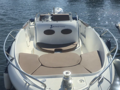 Alquiler de barcos Ayguade-Ceinturon barato de Flyer 650 Open