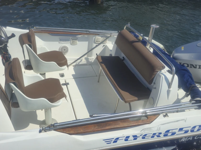Alquiler de embarcaciones Bénéteau Flyer 650 Open enAyguade-Ceinturon en Samboat