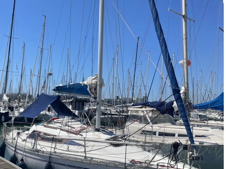 Alquiler de Jeanneau Eolia en La Rochelle