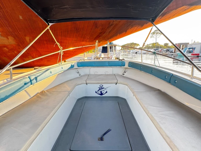 Alquiler de Nautique Correct Craft Ski Nautique 196 en Trogir