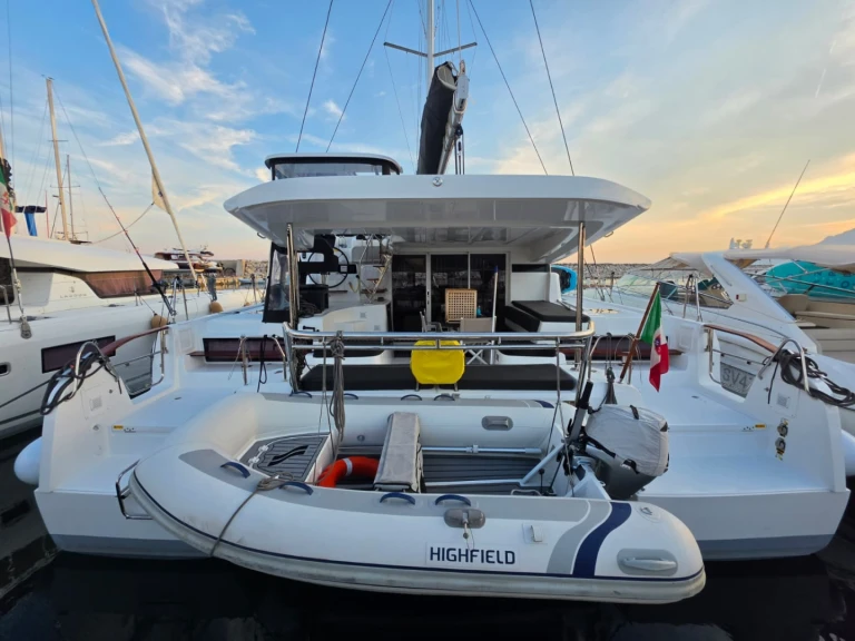 Catamarán para alquilar Salerno al mejor precio