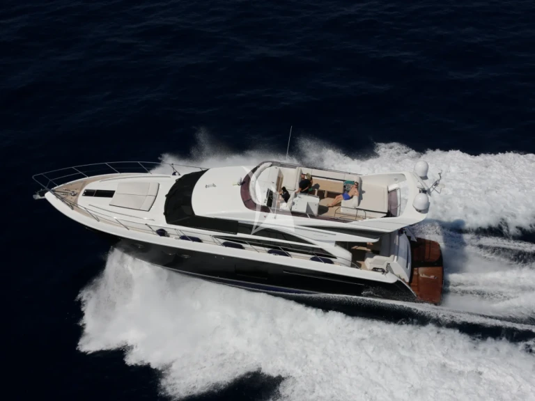 Alquiler de barcos Beaulieu-sur-Mer barato de Princess 64 Fly