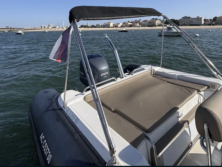 Alquiler de Joker Boat Clubman 26 Special en Grand Piquey