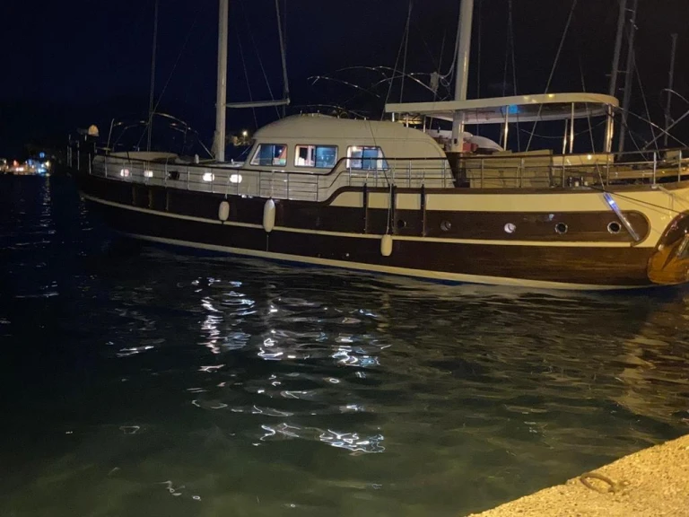 Alquiler de Velero, con o sin patrón Custom Made Göcek