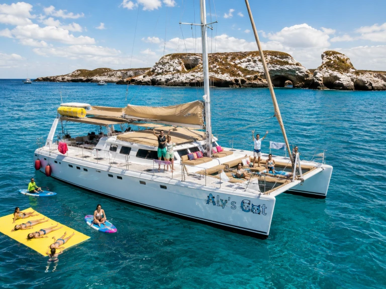 Alquiler Catamarán en Cruz de Huanacaxtle - Custom Made custom