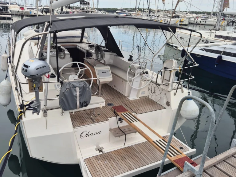 Alquiler de Bavaria Bavaria C38 en Punat