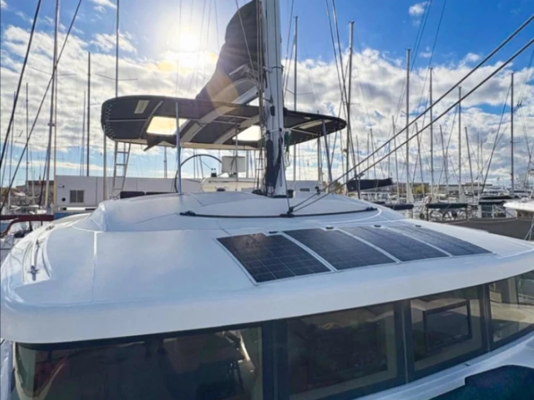Alquiler de Catamarán, con o sin patrón Lagoon Split