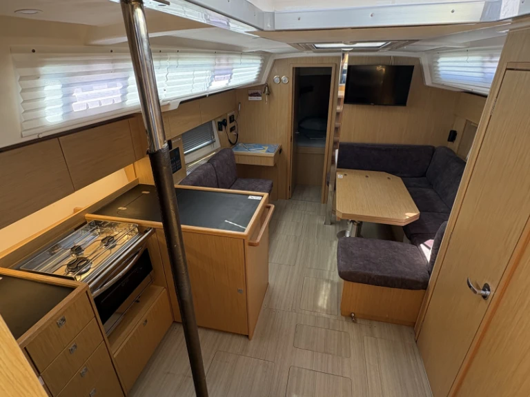 Bavaria Bavaria C38 de alquiler a Punat
