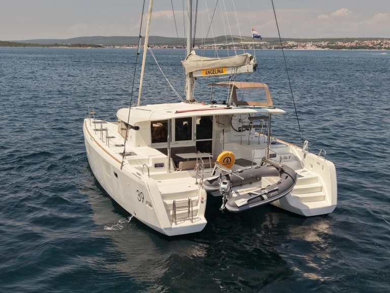 Lagoon Lagoon 39 de alquiler a Biograd na Moru