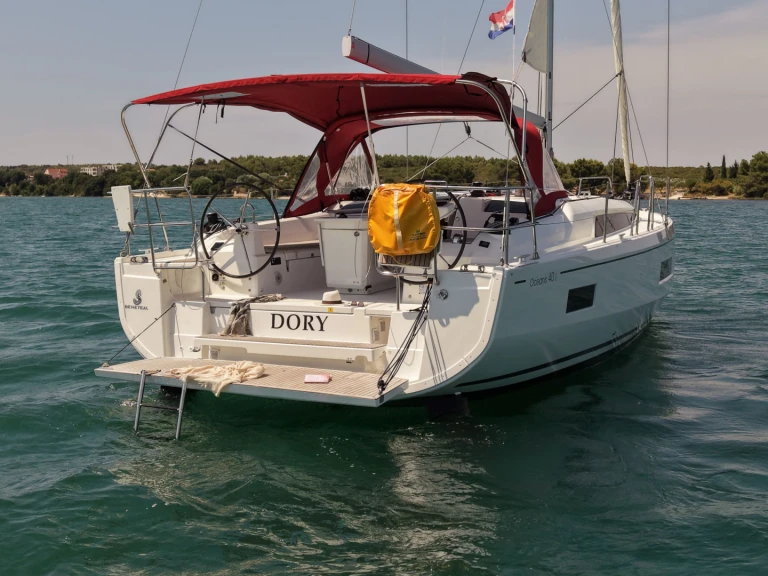 Alquiler de embarcaciones Bénéteau Oceanis 40.1 enPomer en Samboat