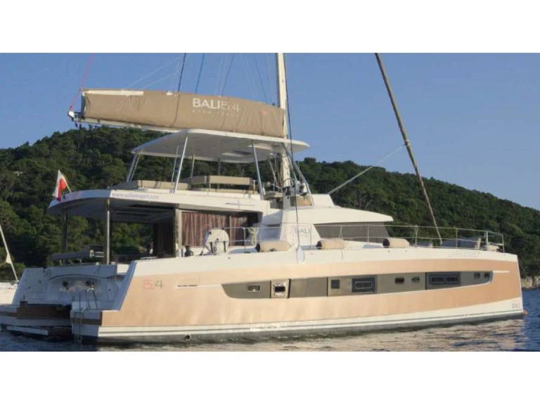 Alquiler Catamarán en Ribishi - Bali Bali 5.4