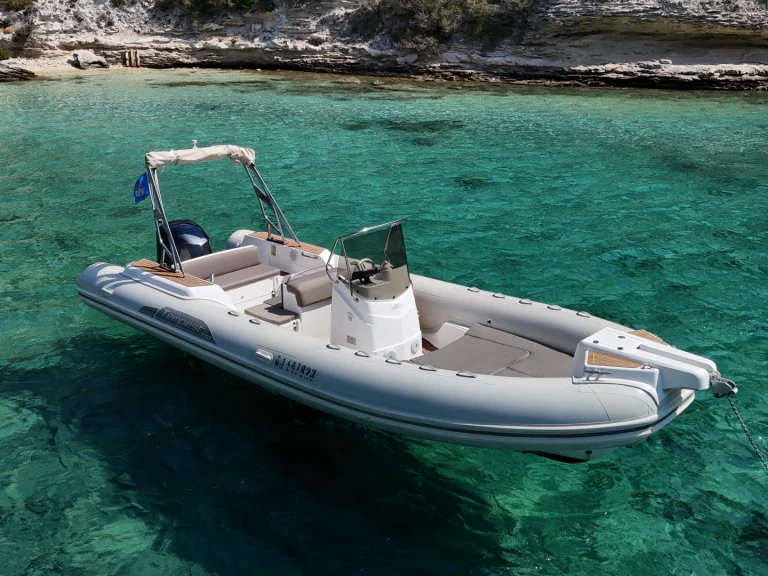 Alquiler Neumática en Bonifacio - Capelli Tempest 770