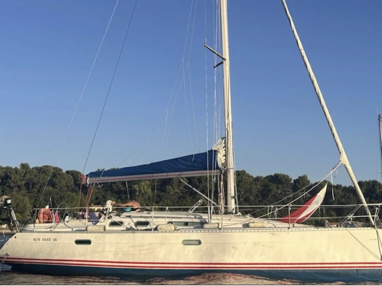 Alquiler de Jeanneau Sun Fast 36 en Hyères