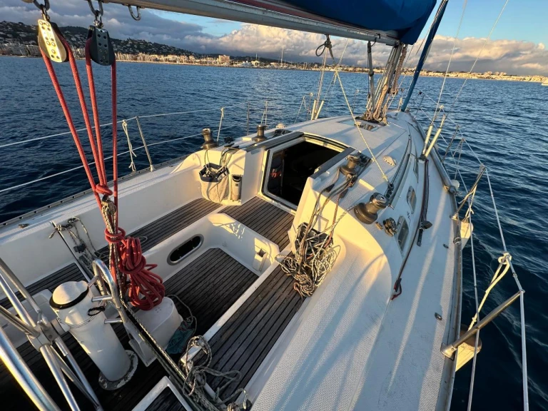 Alquiler de Velero, con o sin patrón Jeanneau Hyères