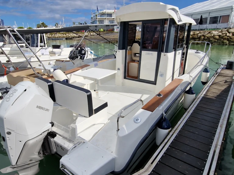 Alquiler de embarcaciones Ocqueteau Ostrea 700 enCherbourg-en-Cotentin en Samboat
