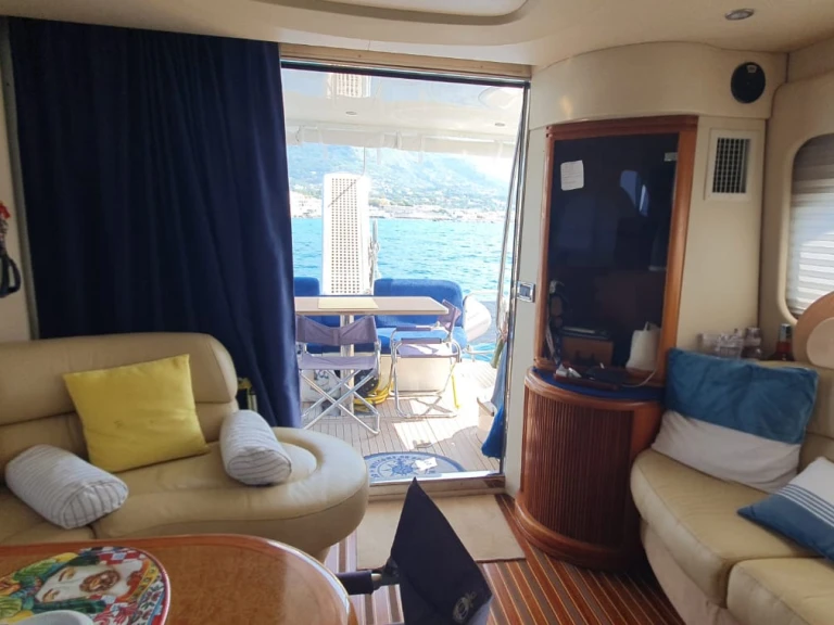 Alquiler Yate de lujo Azimut con o sin  título de navegación