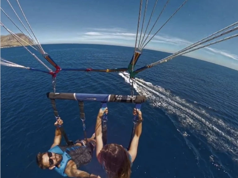 Alquiler de barcos Palermo barato de Parasailing 36