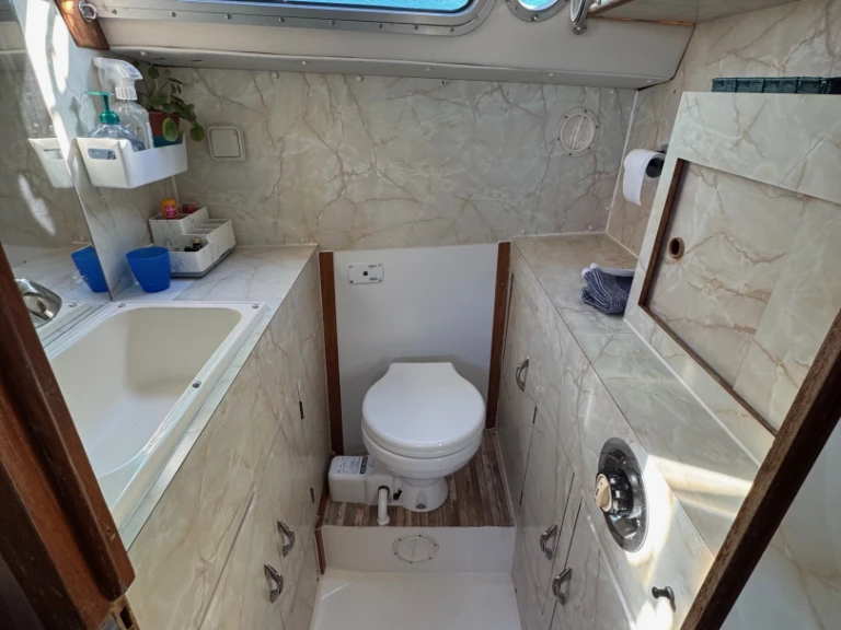 Velero para alquilar Hyères al mejor precio