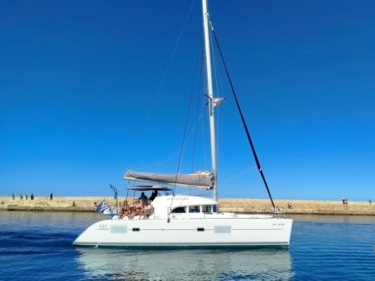 Alquiler de barcos Chania barato de Lagoon 380