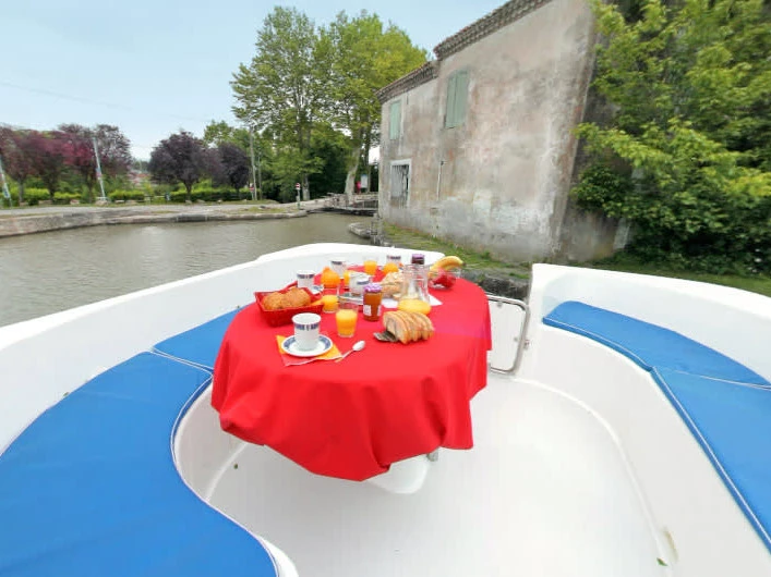 Alquiler Lancha Le Boat con o sin  título de navegación