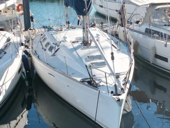 Alquiler de embarcaciones Bénéteau First 42 S7 enSaint-Cyprien en Samboat