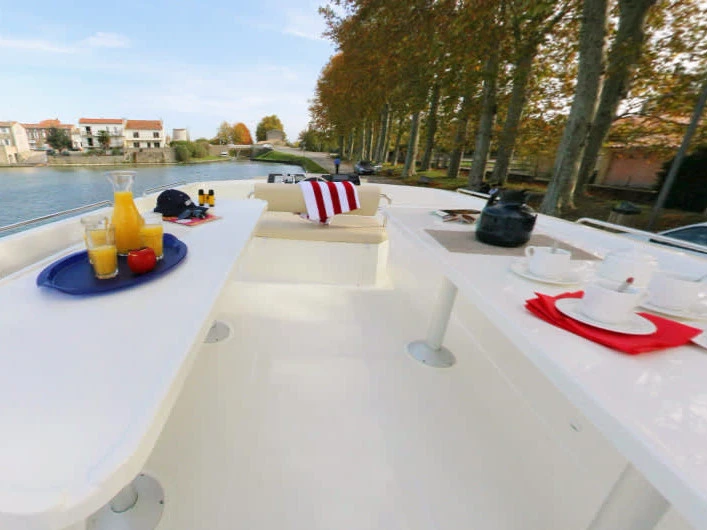 Alquiler de Lancha, con o sin patrón Le Boat Trèbes