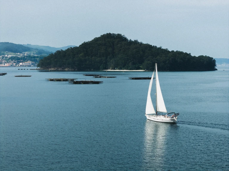 Jeanneau Sun Odyssey 42 de alquiler a Combarro