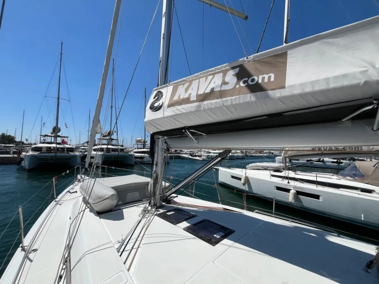 Velero para alquilar Álimos al mejor precio