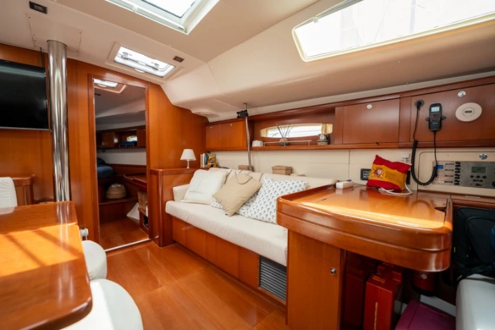 Velero para alquilar Combarro al mejor precio