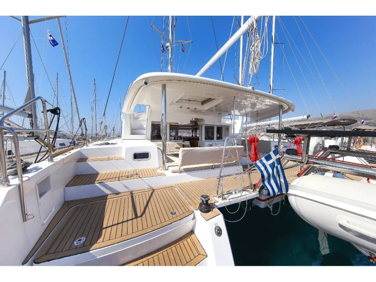 Catamarán para alquilar Kallithea al mejor precio