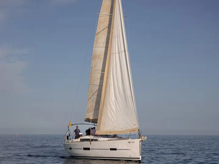Alquiler Puerto Banús - Dufour Dufour 410 Grand Large en SamBoat