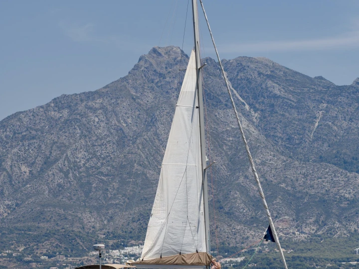 Alquiler de Velero, con o sin patrón Dufour Puerto Banús