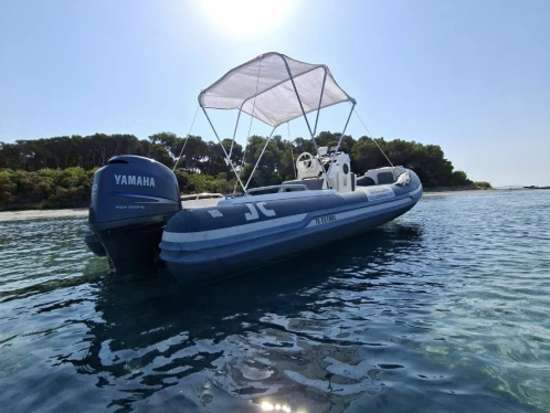 Alquiler Neumática Joker Boat con o sin  título de navegación