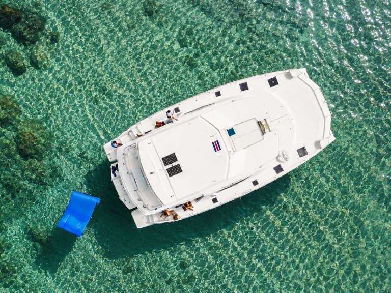Alquiler de Catamarán, con o sin patrón Custom Made Tamarindo