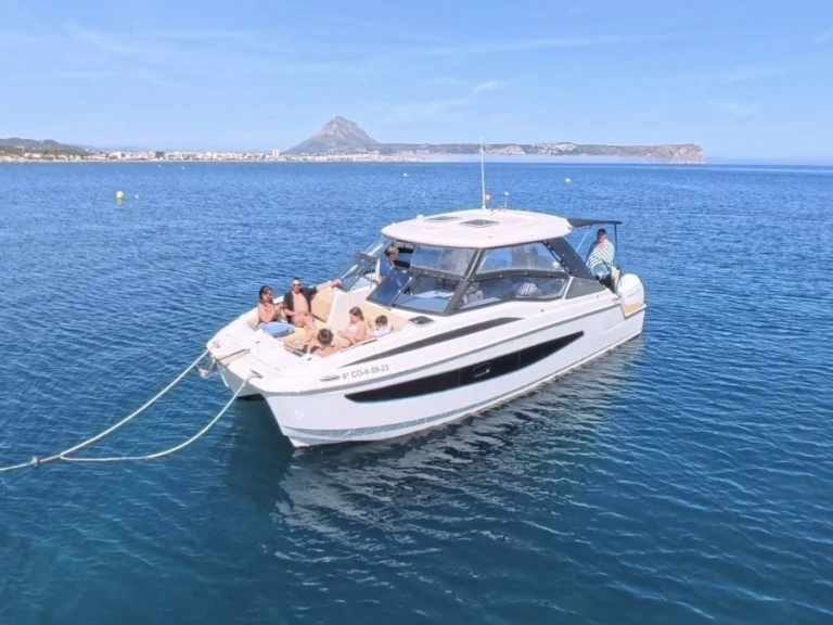 Alquiler de Aquila Aquila 32 Sport en Dénia