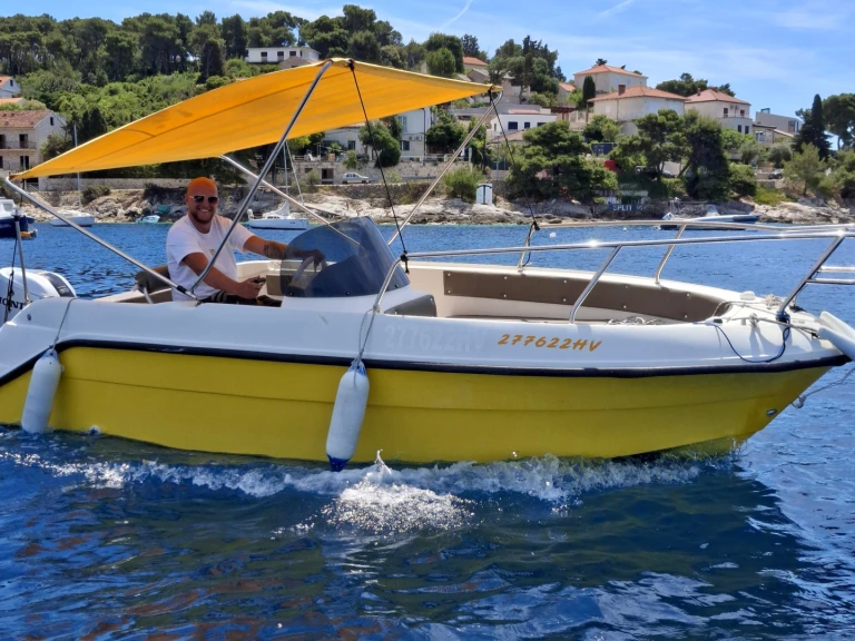 Alquiler de embarcaciones Marinello Eden 18 enHvar en Samboat