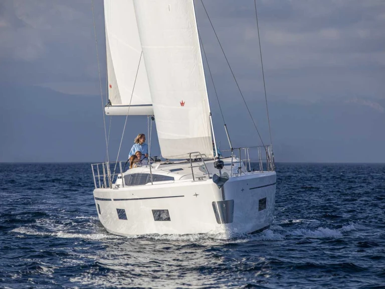 Alquiler de barcos Murter-Kornati barato de Bavaria C42