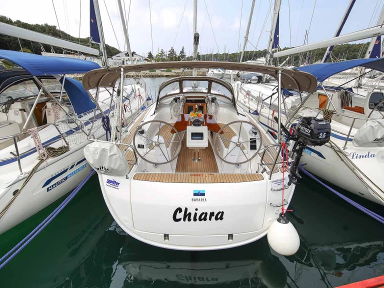 Alquiler Pula - Bavaria Cruiser 34 en SamBoat