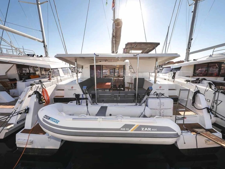 Alquiler Catamarán Fountaine Pajot con o sin  título de navegación