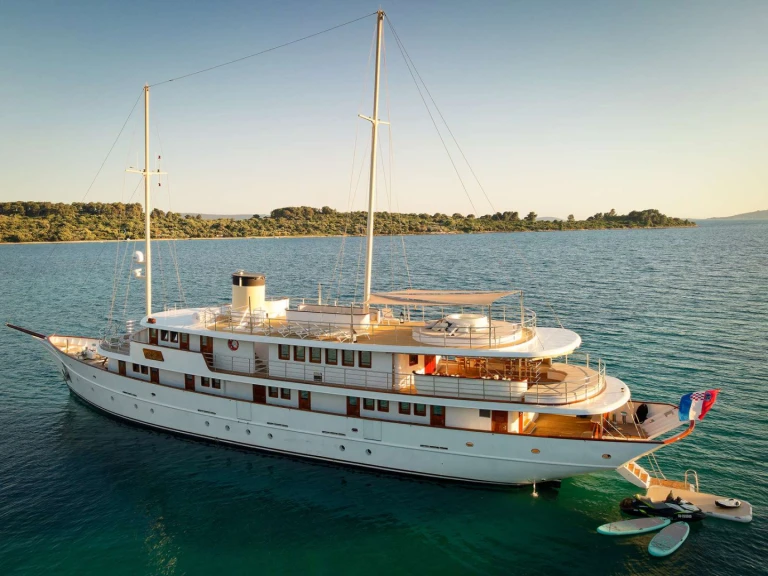 Custom Bellezza de alquiler a Split