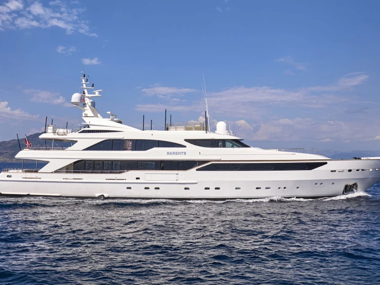 Benetti BARENTS de alquiler a Atenas