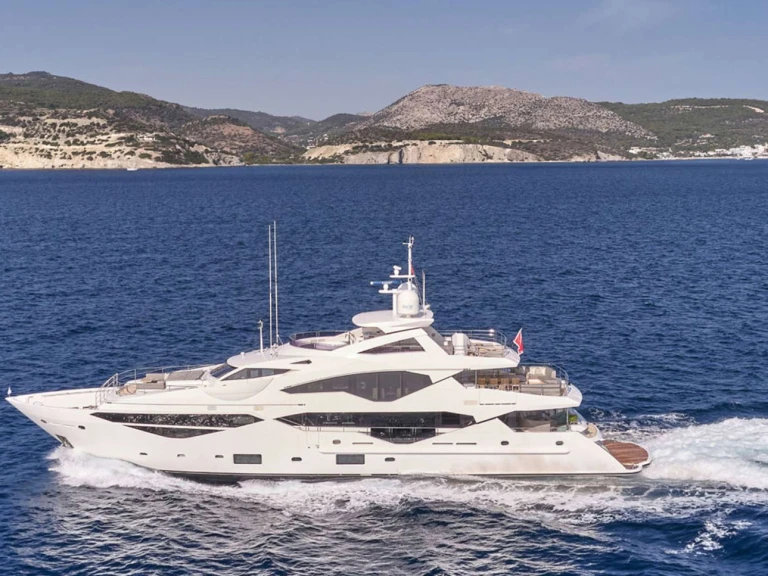 Yate de lujo para alquilar Atenas al mejor precio