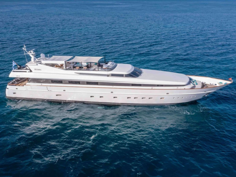 Alquiler Yate de lujo Cantieri di Pisa, Italy con o sin  título de navegación