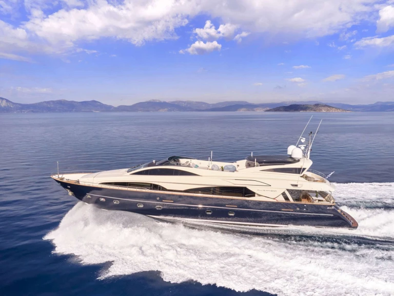 Alquiler de embarcaciones Riva BEYOND enAtenas en Samboat