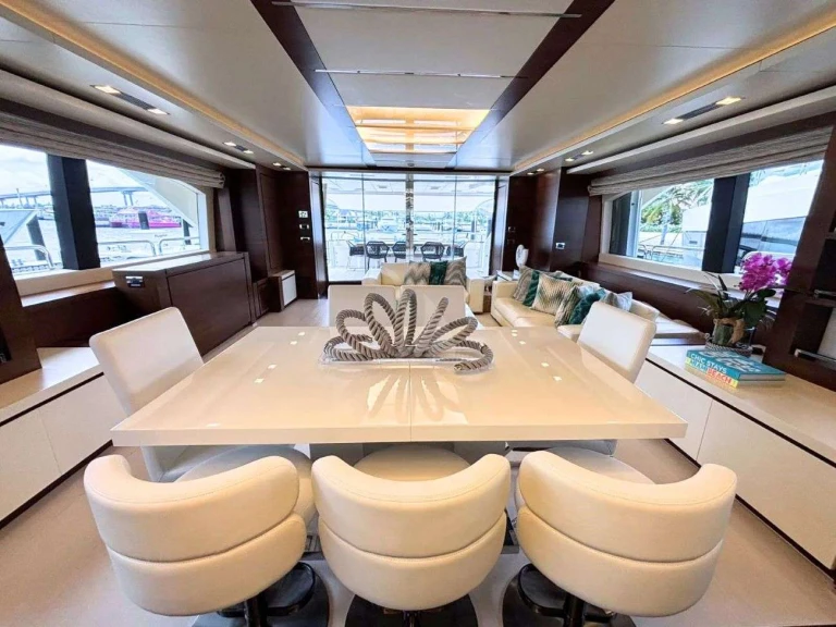 Alquiler de Yate de lujo, con o sin patrón Azimut Nassau