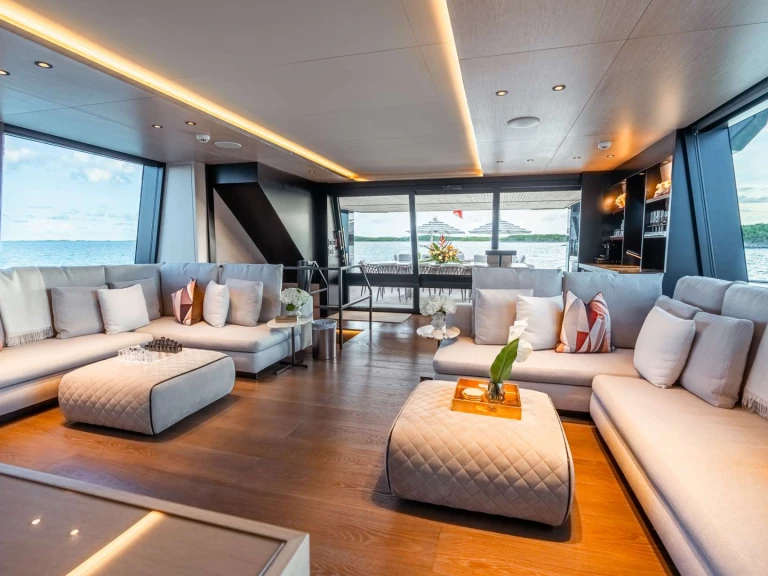 Alpha Marine VIVACE de alquiler a Dania Beach