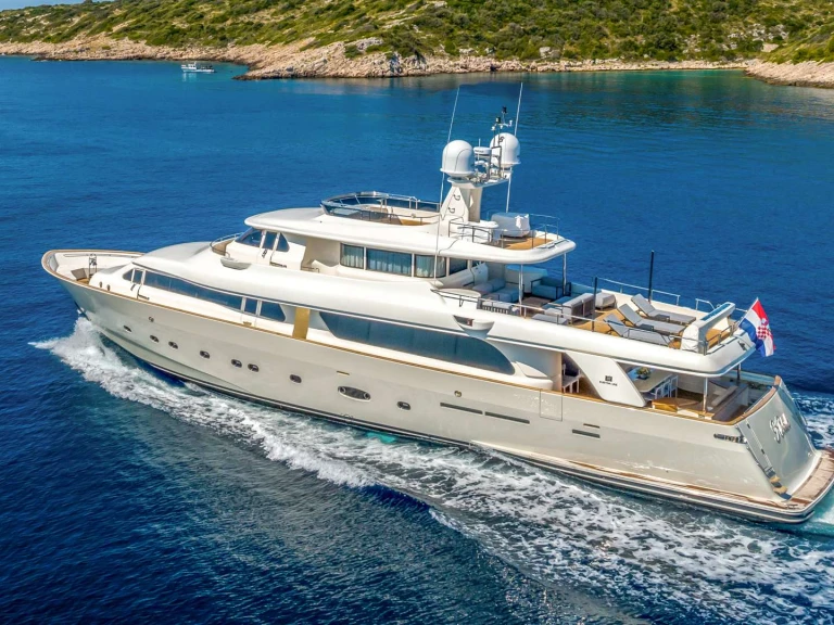 Alquiler Split - Ferretti KLOBUK en SamBoat