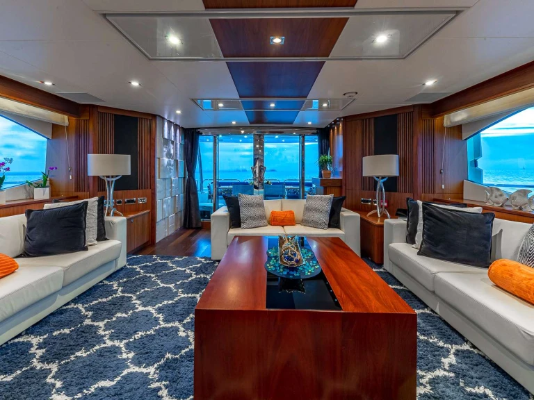 Alquiler Yate de lujo Sunseeker con o sin  título de navegación